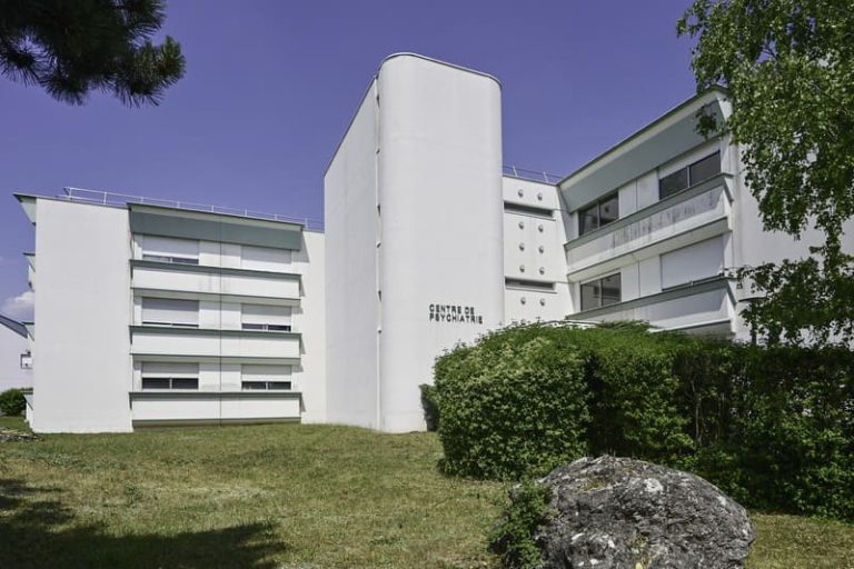 Centre Hospitalier du Sud Seine et Marne Psychiatrie adulte Centre Hospitalier du Sud Seine et Marne Psychiatrie adulte